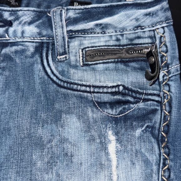 Vintage Rerock Express Size 8
Low Rise Bootcut Flare Jeans
Y2K Design Pockets - Picture 9 of 12